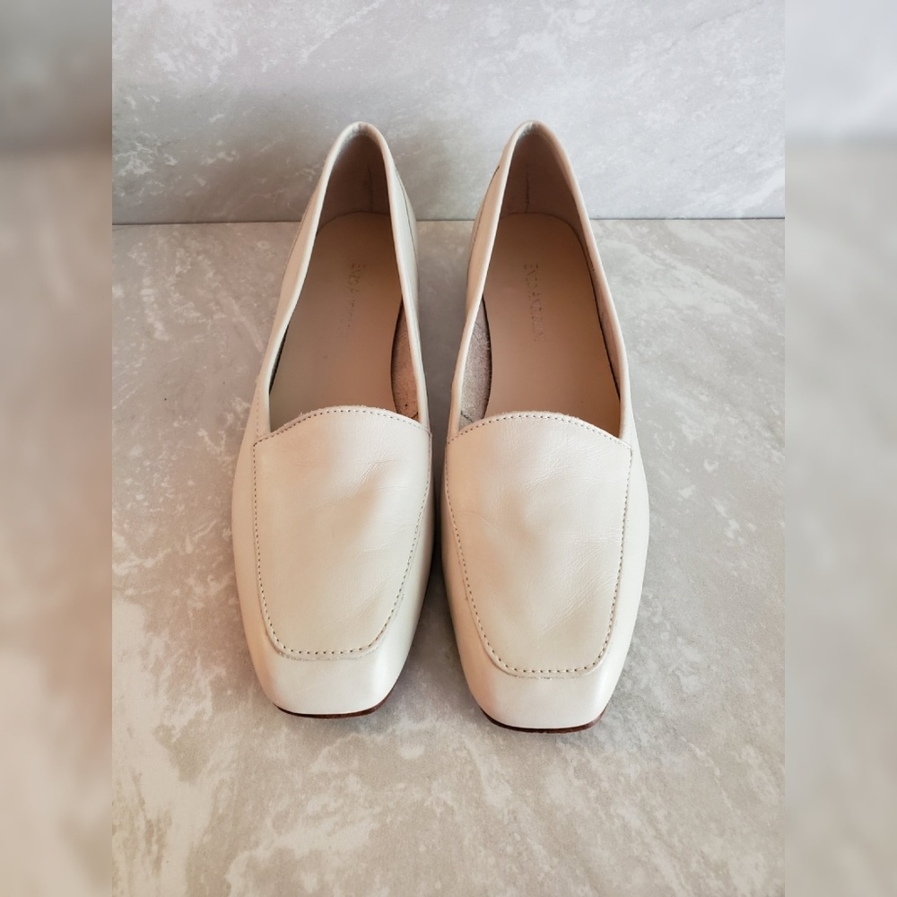 Enzo Angiolini beige flats size 7.5 S!
